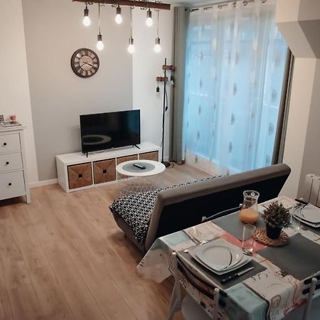 Cosy Et Moderne En Centre Ville, Fibre Haut Debit Ernée 외부 사진