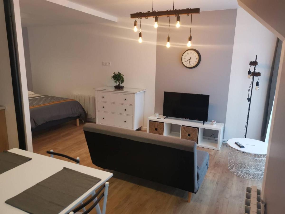 Cosy Et Moderne En Centre Ville, Fibre Haut Debit Ernée 외부 사진