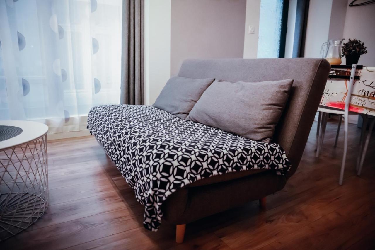 Cosy Et Moderne En Centre Ville, Fibre Haut Debit Ernée 외부 사진